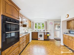 Kitchen/Dining Room- click for photo gallery